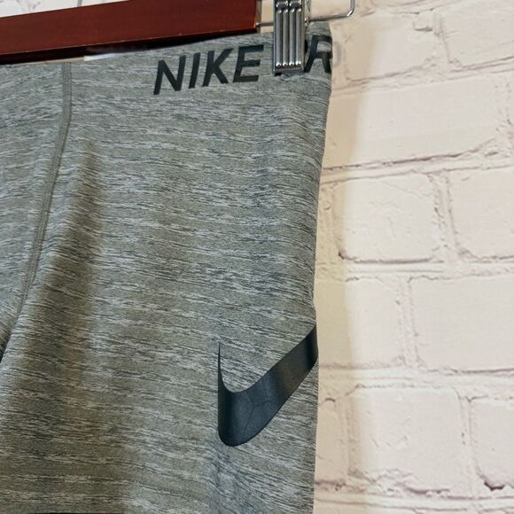 Nike Dri Fit Spandex Shorts size small - Picture 2 of 7